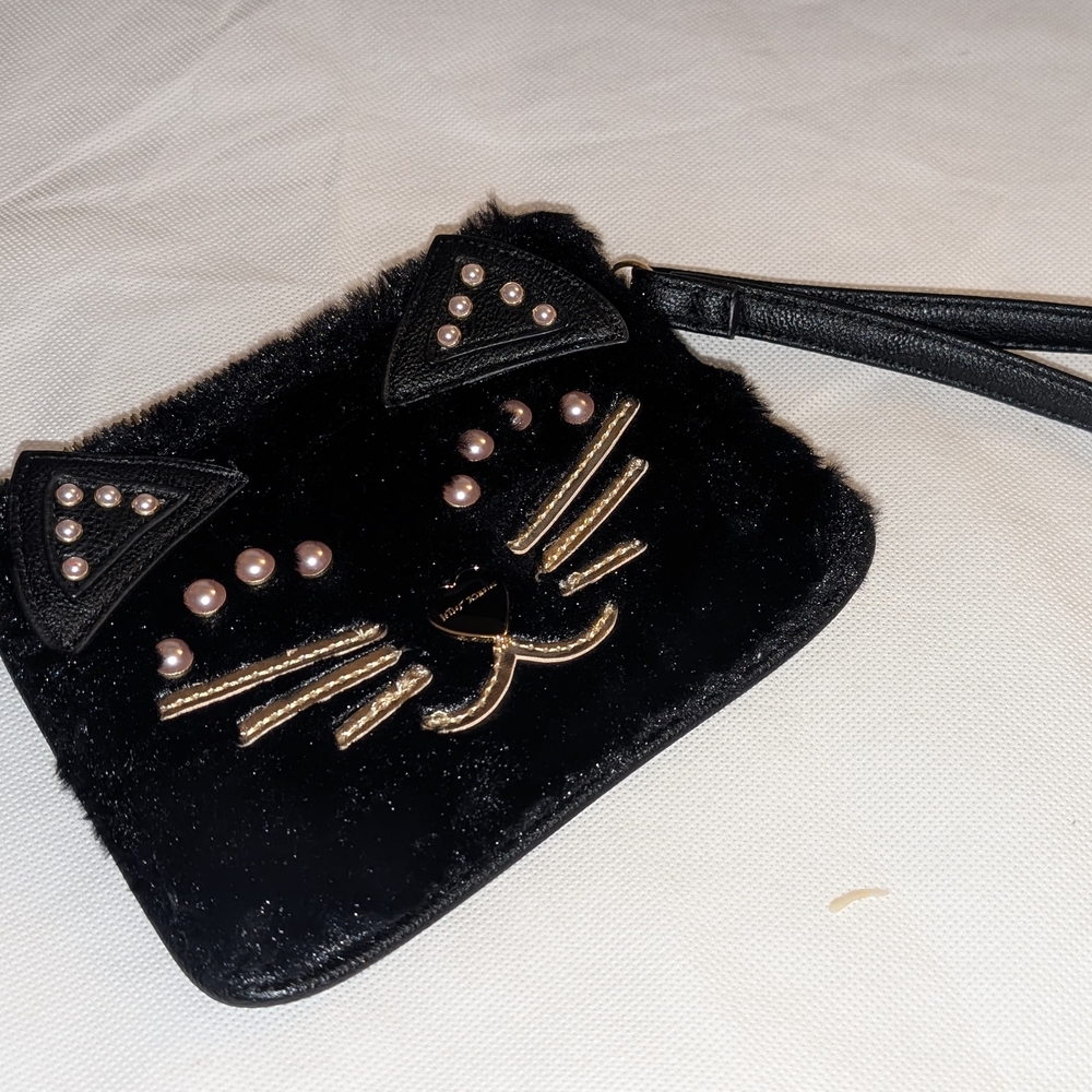 🔥B2G1! Betsey Johnson VGUC Black Cat Wristlet with Gold and Pearl Accents